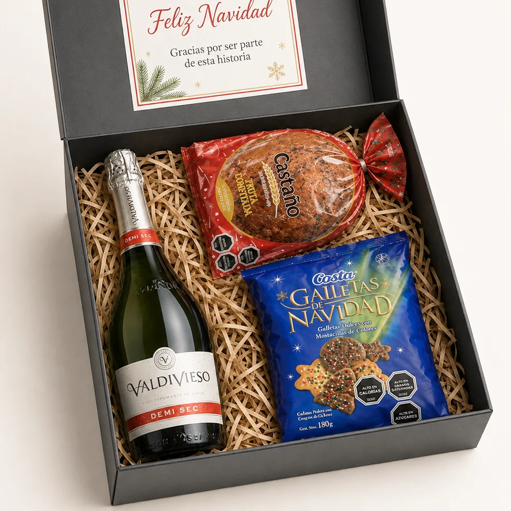 Caja Sabores y Magia con Espumante Valdivieso Diva Demi Sec, Pan de Pascua Castaño y galletas de Navidad.