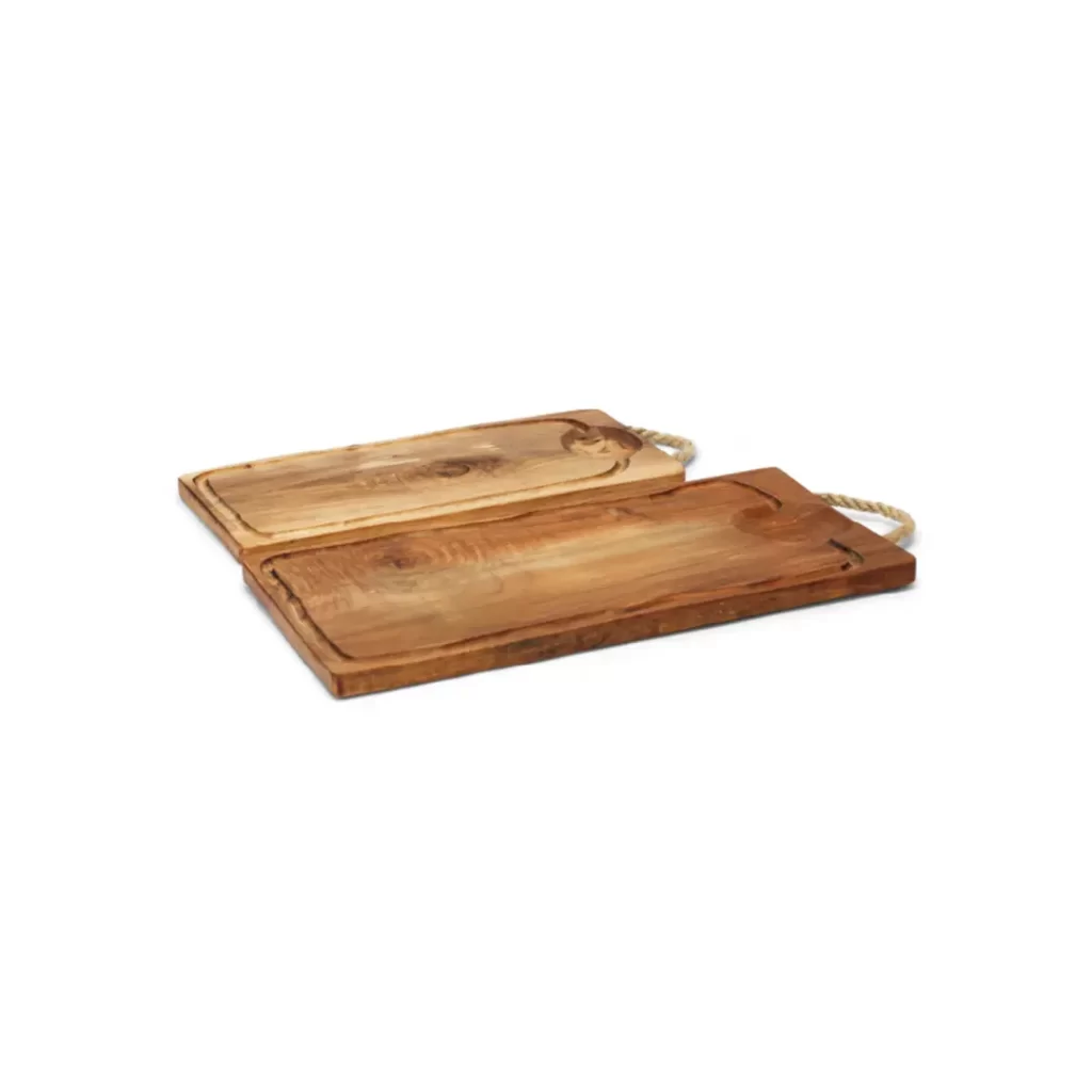 Tabla de asado rústica hecha de madera de raulí recuperada con mango de cuerda de sisal, artesanía chilena sostenible
