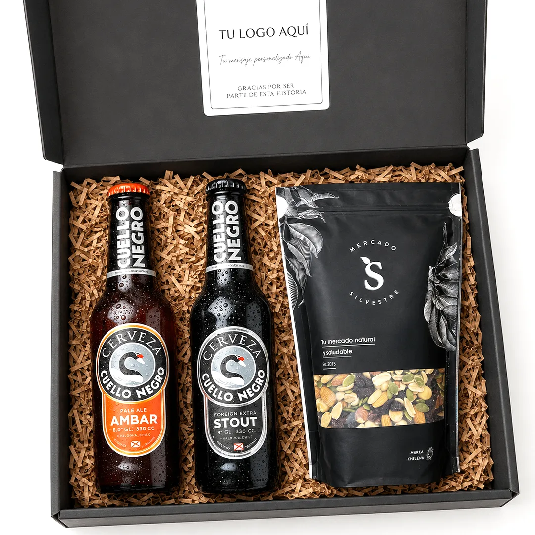 Caja de regalo corporativo con cervezas Cuello Negro Ámbar y Stout, mix de frutos secos