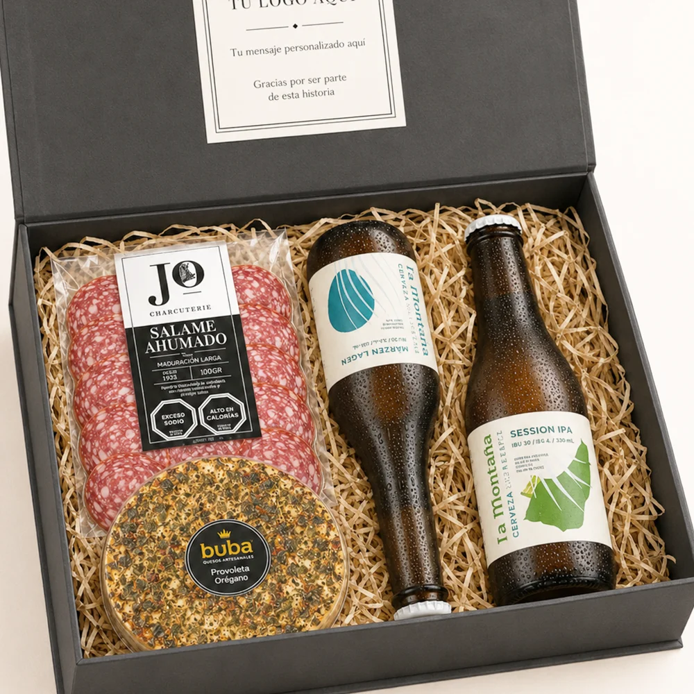 Caja Gourmet Dieciochera con cervezas Märzen Lager y Session IPA La Montaña, Queso Provoleta Artisan y Salame Ahumado JO.