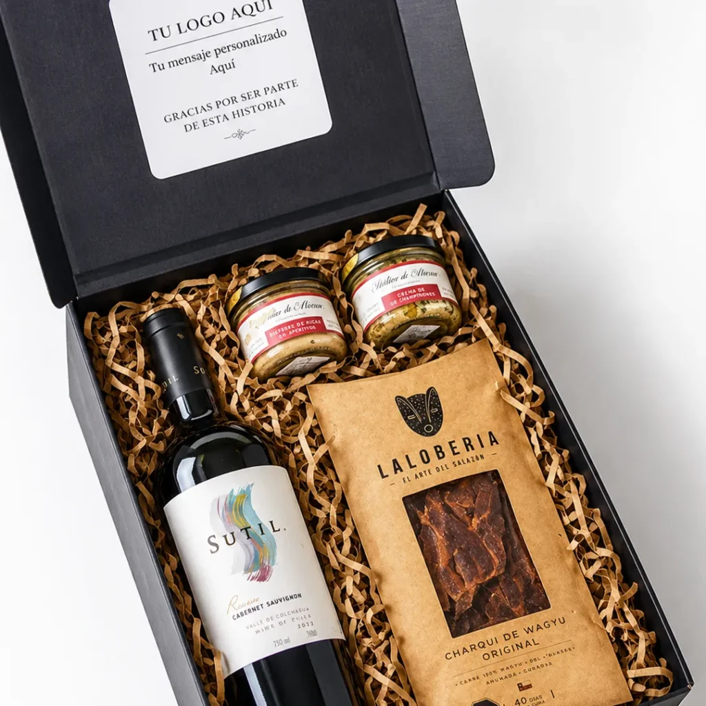 Caja gourmet corporativa con vino chileno para Fiestas Patrias