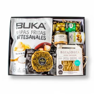 Caja de regalo corporativo Experiencia de Sabor con Paté al Oporto, Provoleta, papas fritas artesanales y mix de snacks.