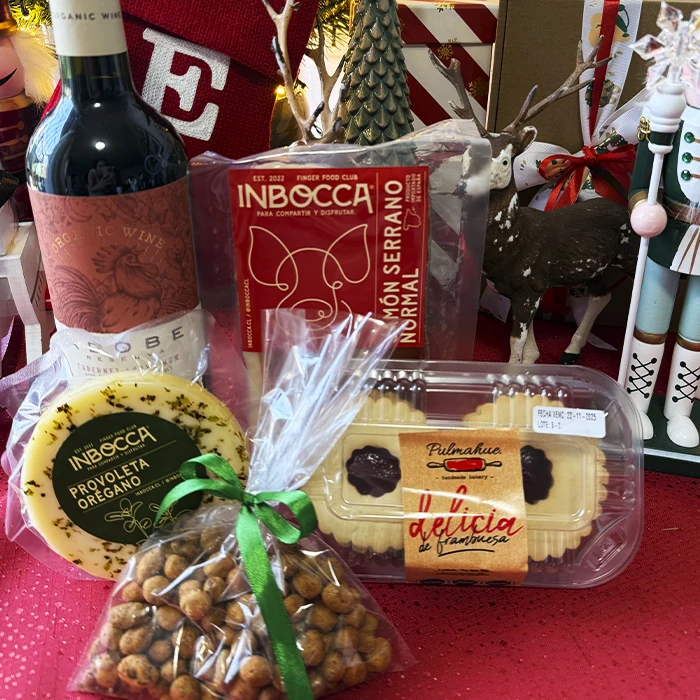 Caja de regalo Tabla Festiva con Vino Tinto Orgánico, Jamón Serrano Inbocca, Provoleta y productos gourmet para obsequios corporativos